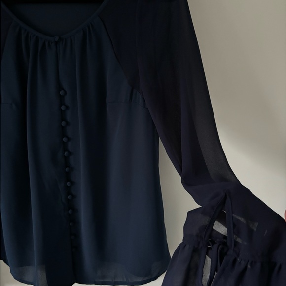 ModCloth navy top medium sheer sleeves - Picture 6 of 6